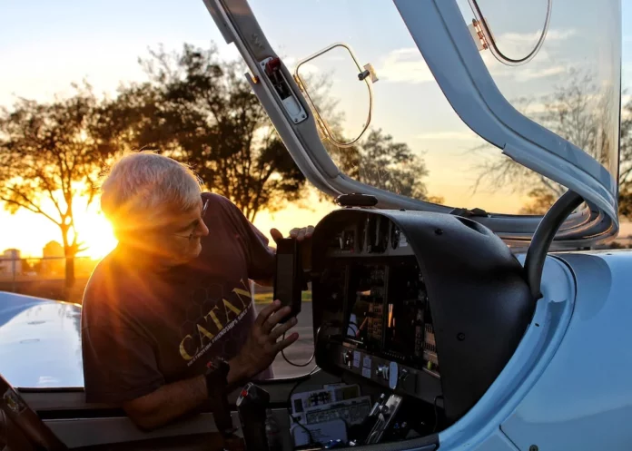What-is-EGI-in-Aviation-Embedded-GPS-Inertial.webp