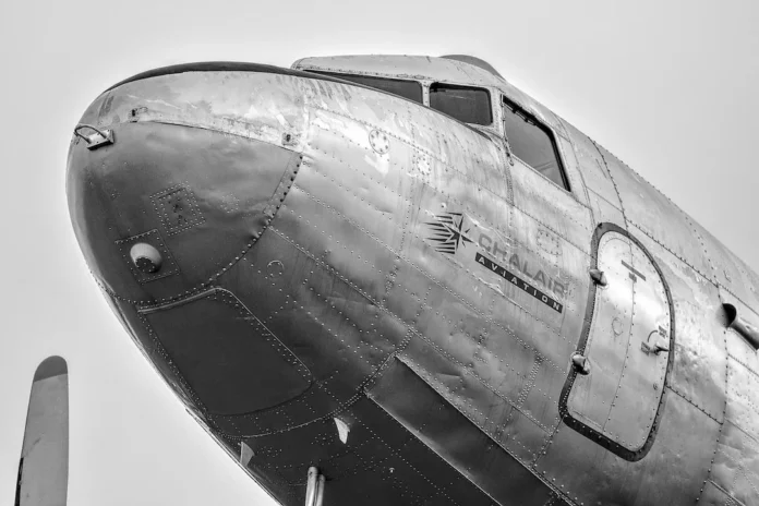 What-is-PNF-on-Boeing-737-Pilot-Not-Flying.webp